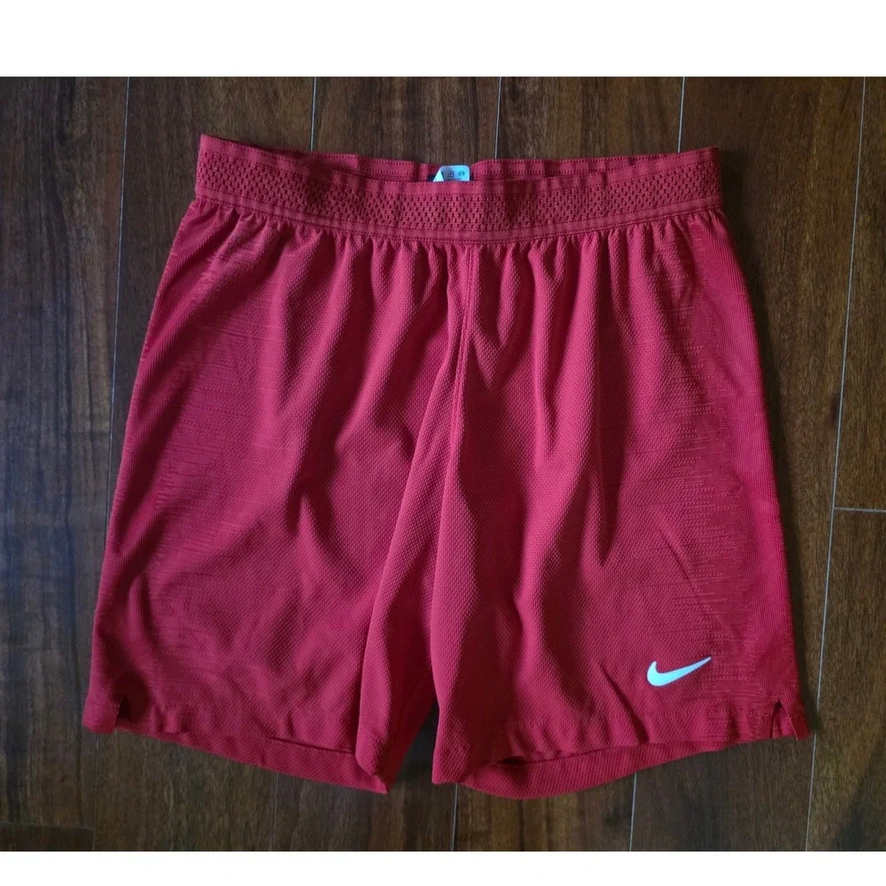 Nike boy Vaporknit Kids Red Soccer Training Shorts Medium Lightweight Breathable